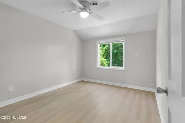 $1,600 | 125 Pirates Road, Unit 3, New Bern, NC 28562