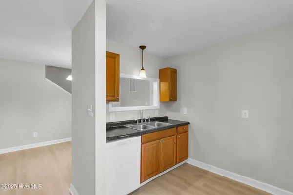 $1,600 | 125 Pirates Road, Unit 3, New Bern, NC 28562