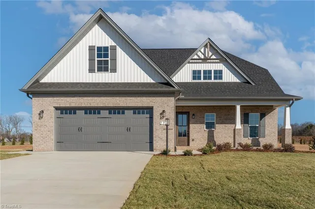 $592,157 | 278 Sandpiper Drive, Lexington, NC 27295