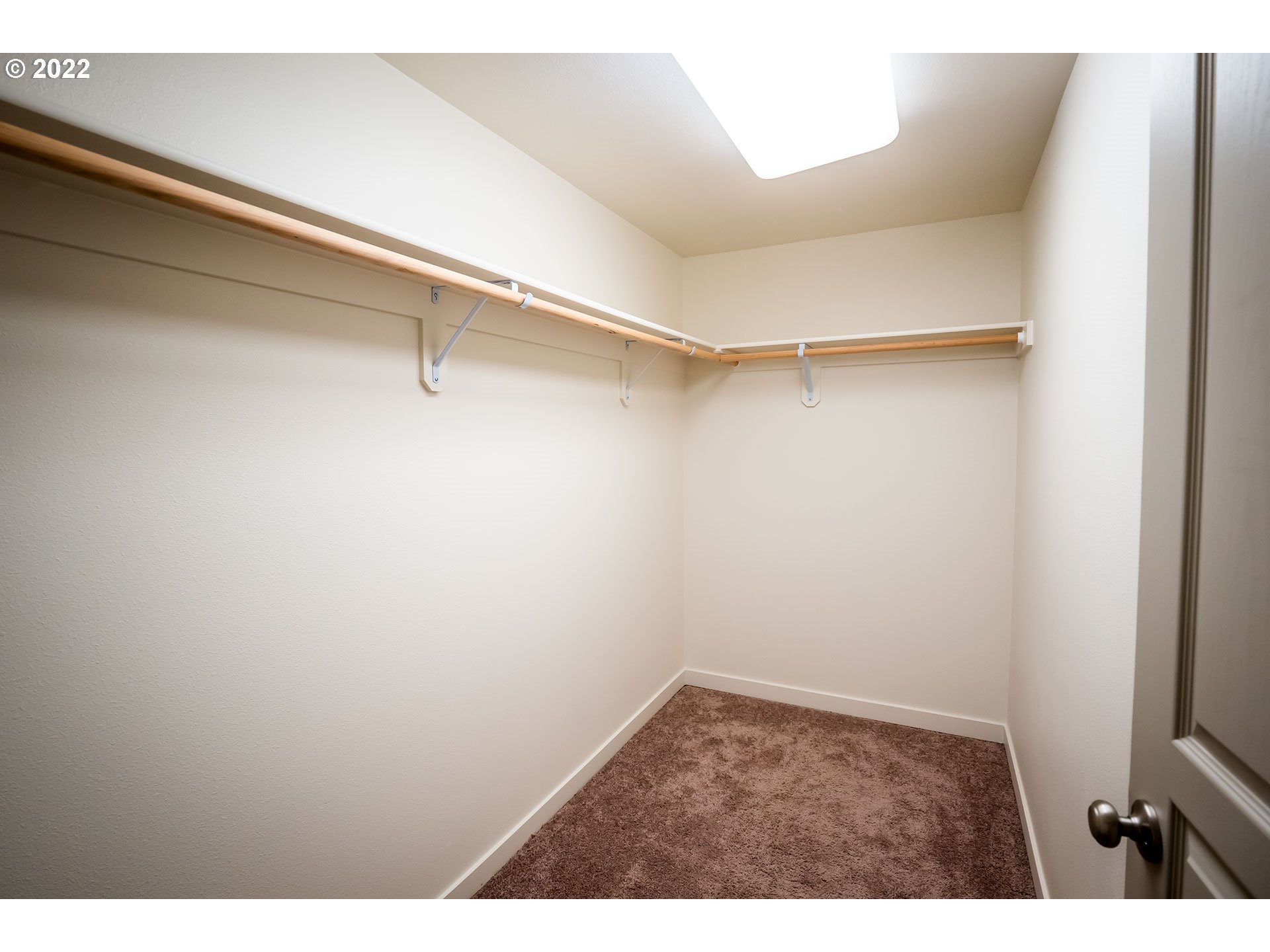 1345 Skyline Park Loop Eugene, OR 97405 - Photo 17 of 31 a view of an empty walk in closet
