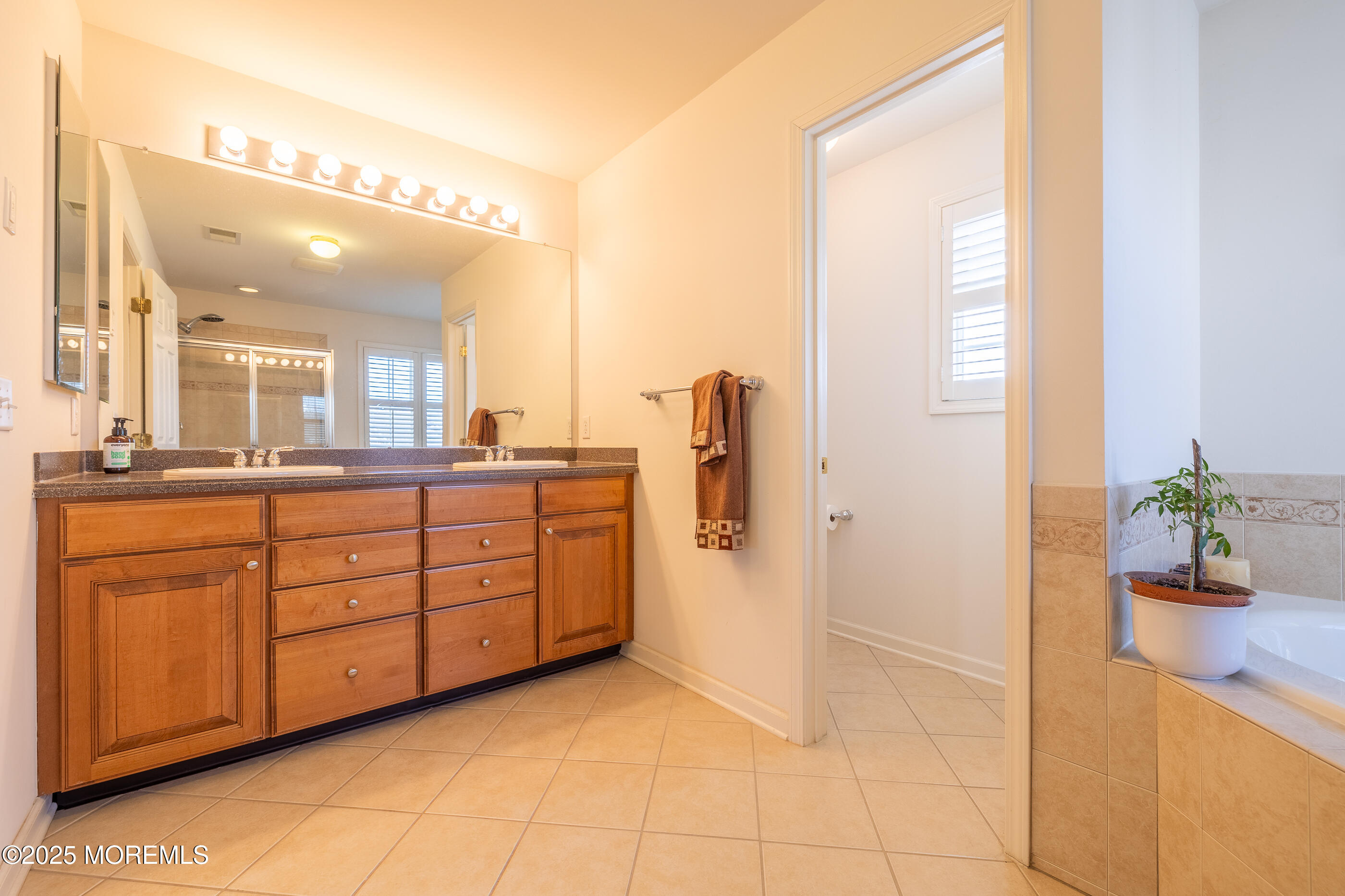 9 Bristol Road Manalapan, NJ 07726 - Photo 25 of 45 9_Bristol_Rd_16