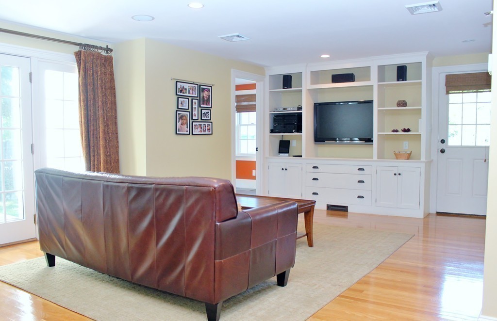 21 Butler Road Hingham, MA 02043 - Photo 10 of 27 Gallery Image 10
