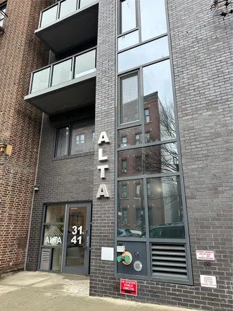 a picture of a brick building