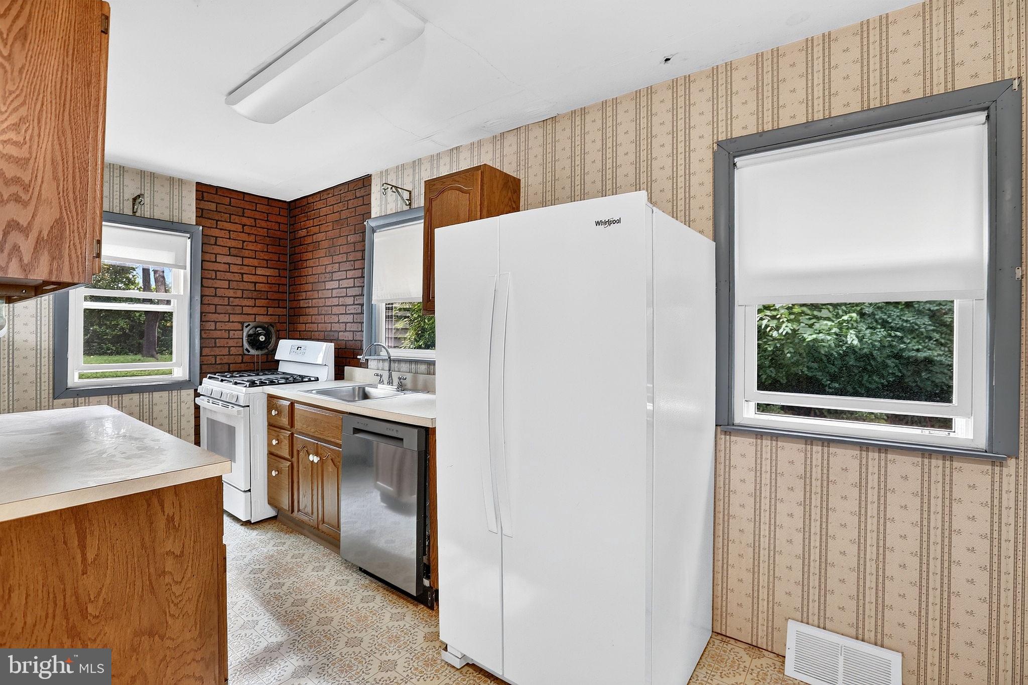 303 Wynnewood Road Ewing, NJ 08628 - Photo 8 of 21 Gallery Image 8