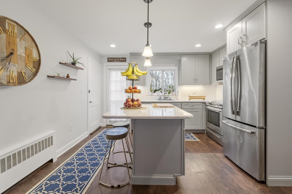 33 Eastford Road Auburn, MA 01501 - Photo 2 of 30