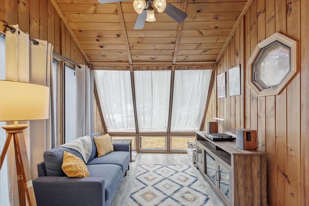 33 Eastford Road Auburn, MA 01501 - Photo 6 of 30