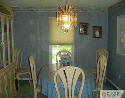 148 Dunhams Corner Road East Brunswick, NJ 08816 - Photo 5 of 8 Gallery Image 5