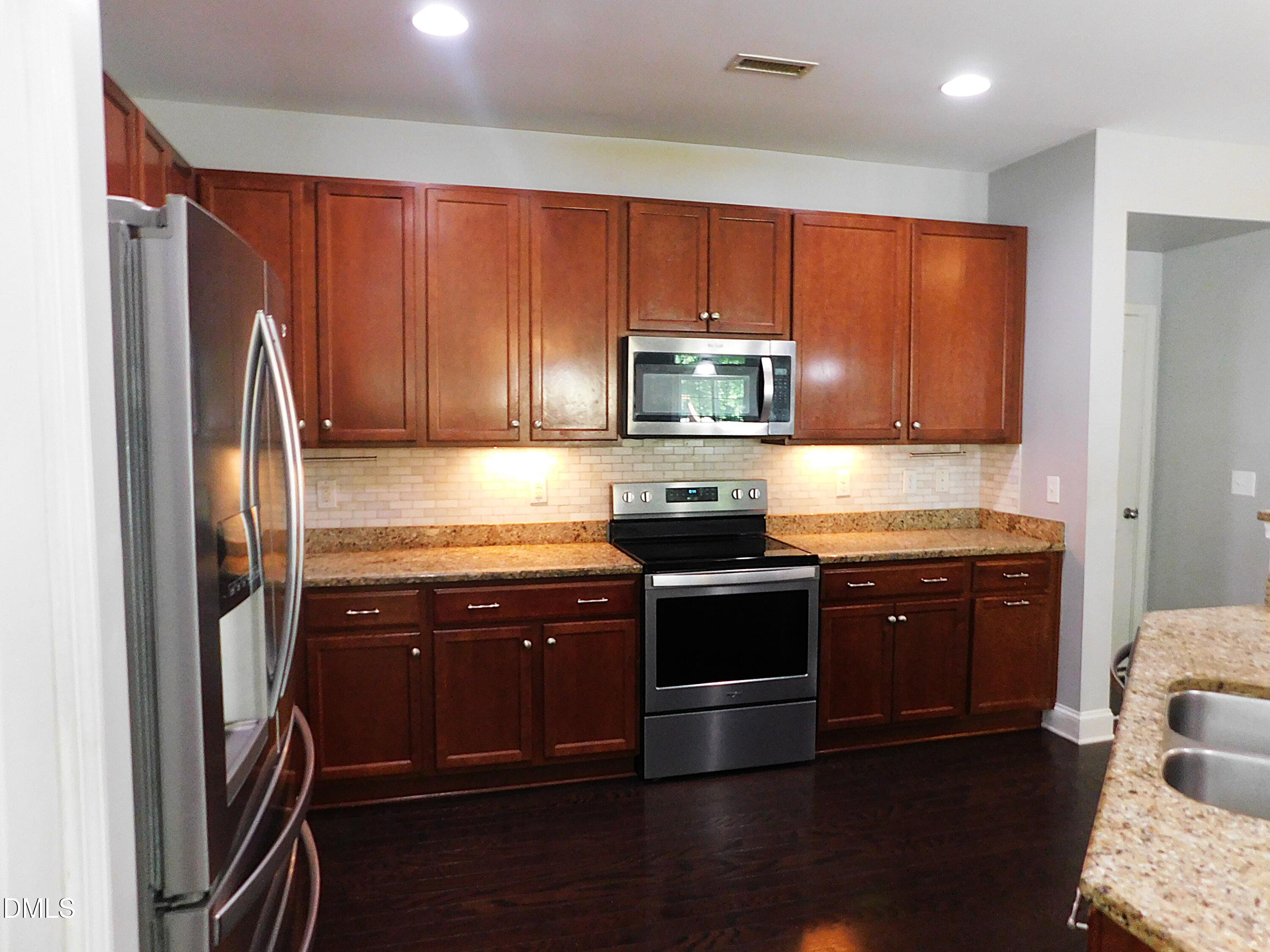 120 Daneborg Road Durham, NC 27703 - Photo 7 of 35 DSCN0031