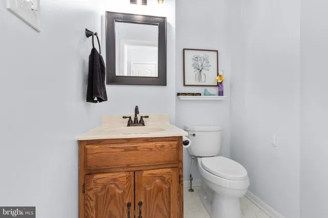 $575,000 | 5 Camelot Court, Fredericksburg, VA 22405