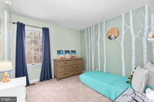 $575,000 | 5 Camelot Court, Fredericksburg, VA 22405