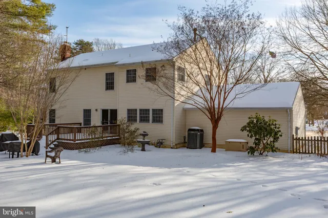 $575,000 | 5 Camelot Court, Fredericksburg, VA 22405