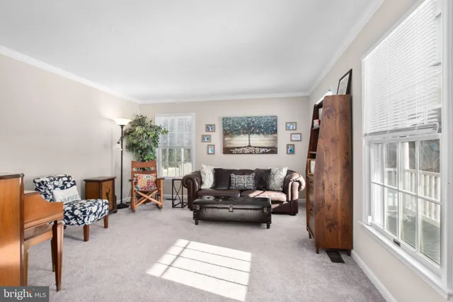 $575,000 | 5 Camelot Court, Fredericksburg, VA 22405