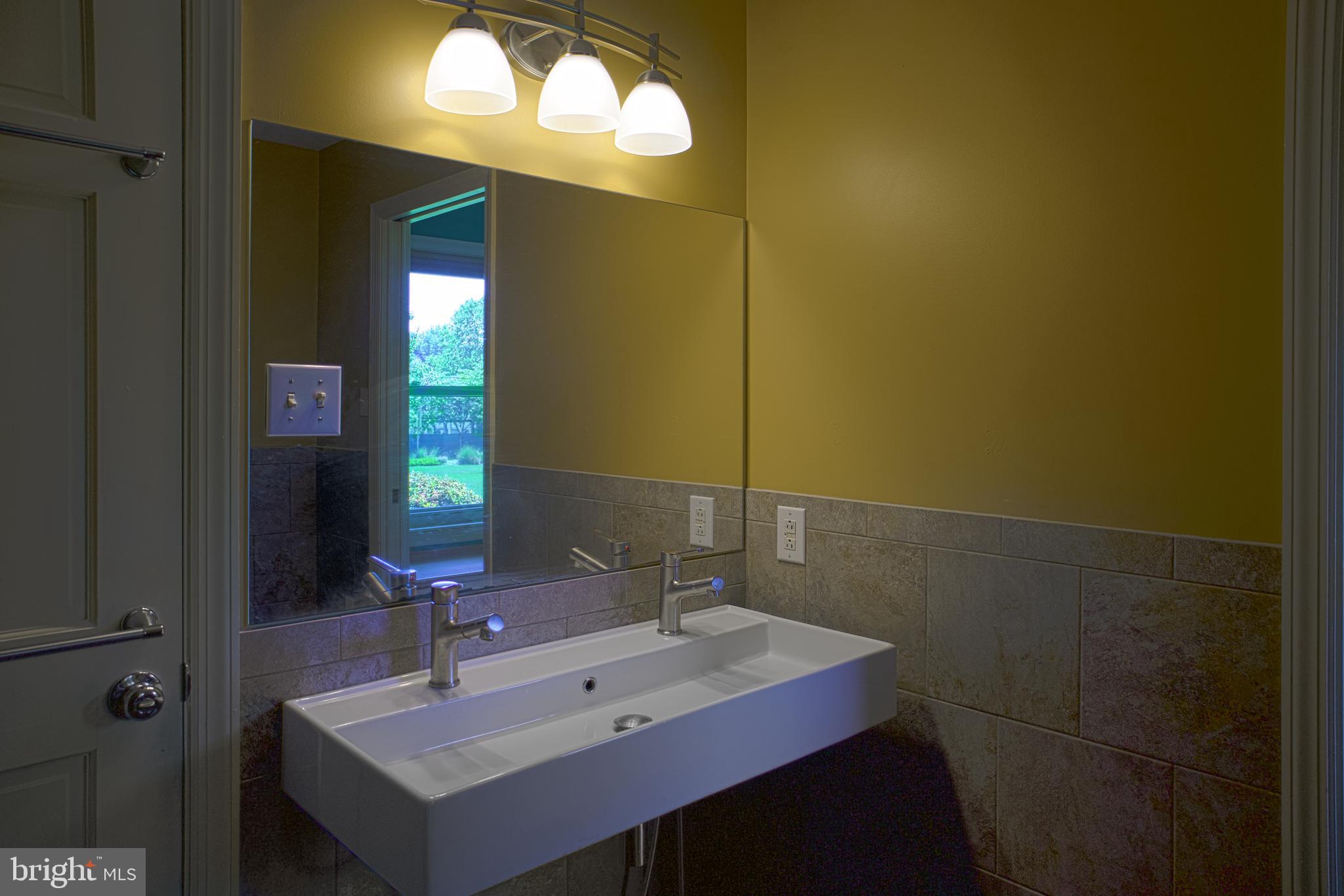 4200 Mc Intosh Road Harrisburg, PA 17112 - Photo 13 of 31 Bathroom 1