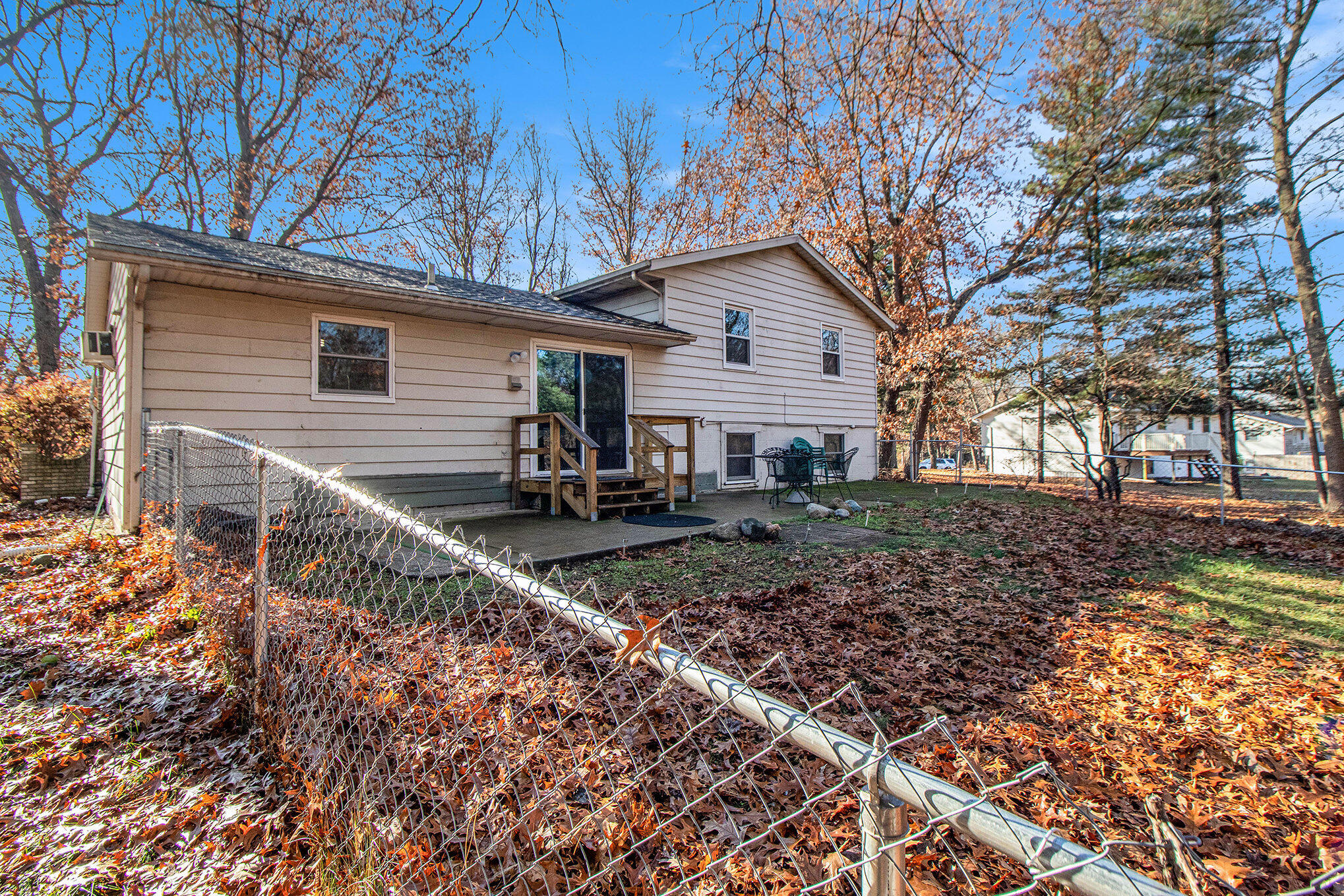 11404 Chateau Lane Demotte, IN 46310 - Photo 21 of 22 2038x1359