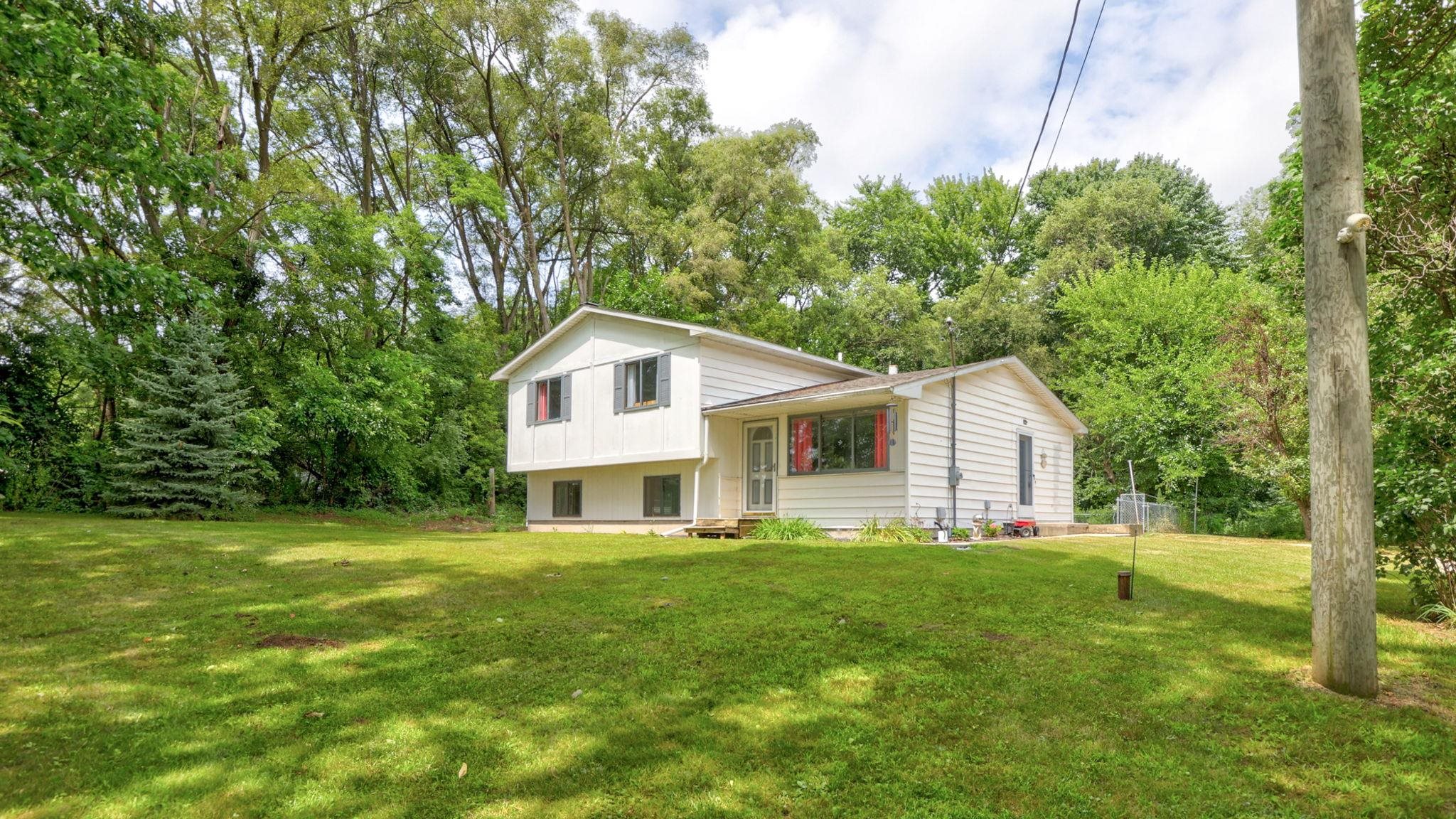 8895 Arbela Road Millington, MI 48746 - Photo 30 of 34 50150336-e4bde65a-1e76-401d-a403-ac7c23ab3a00.JPG