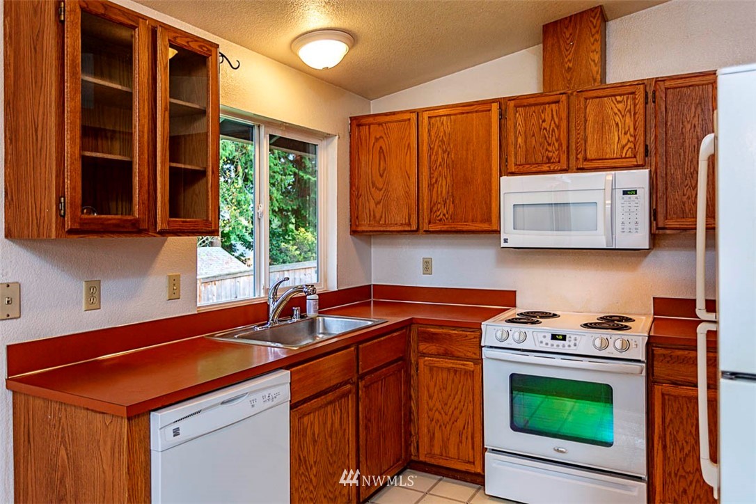 16701 3rd Drive Southeast Bothell, WA 98012 - Photo 4 of 19 Gallery Image 4