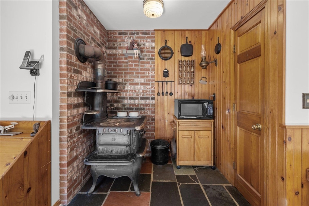 110 B High Street Upton, MA 01568 - Photo 17 of 40