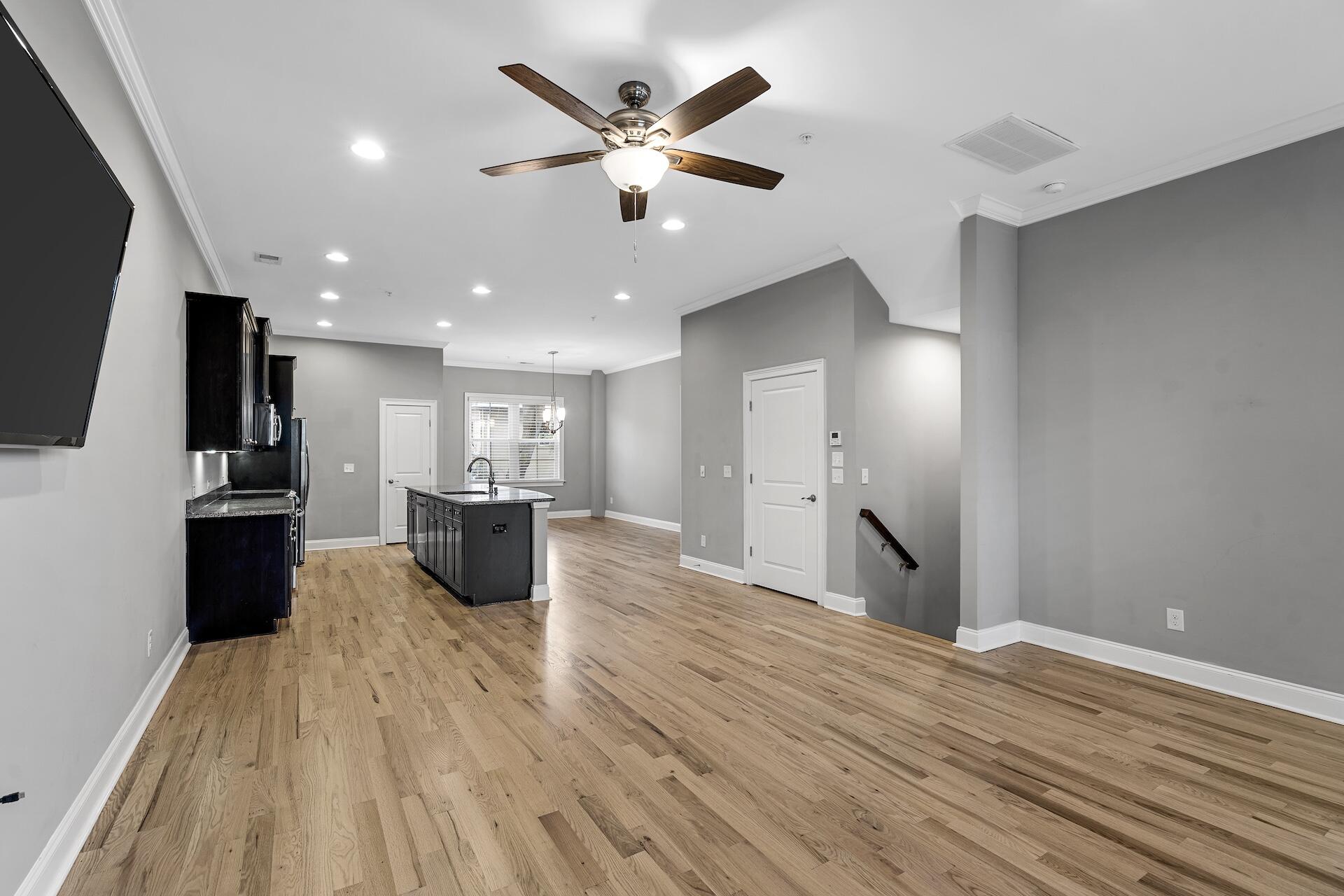 656 Coleman Boulevard, Unit 202 Mount Pleasant, SC 29464 - Photo 12 of 33 SDH08445