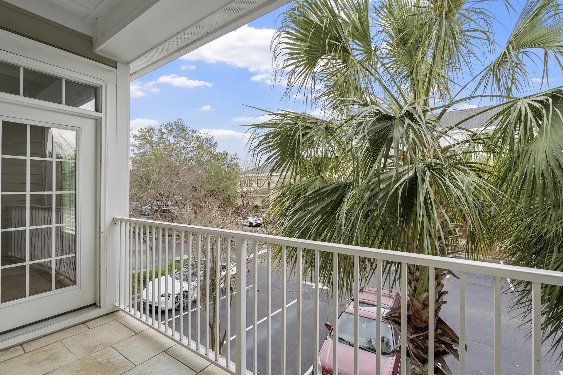 656 Coleman Boulevard, Unit 202 Mount Pleasant, SC 29464 - Photo 16 of 33 SDH08484