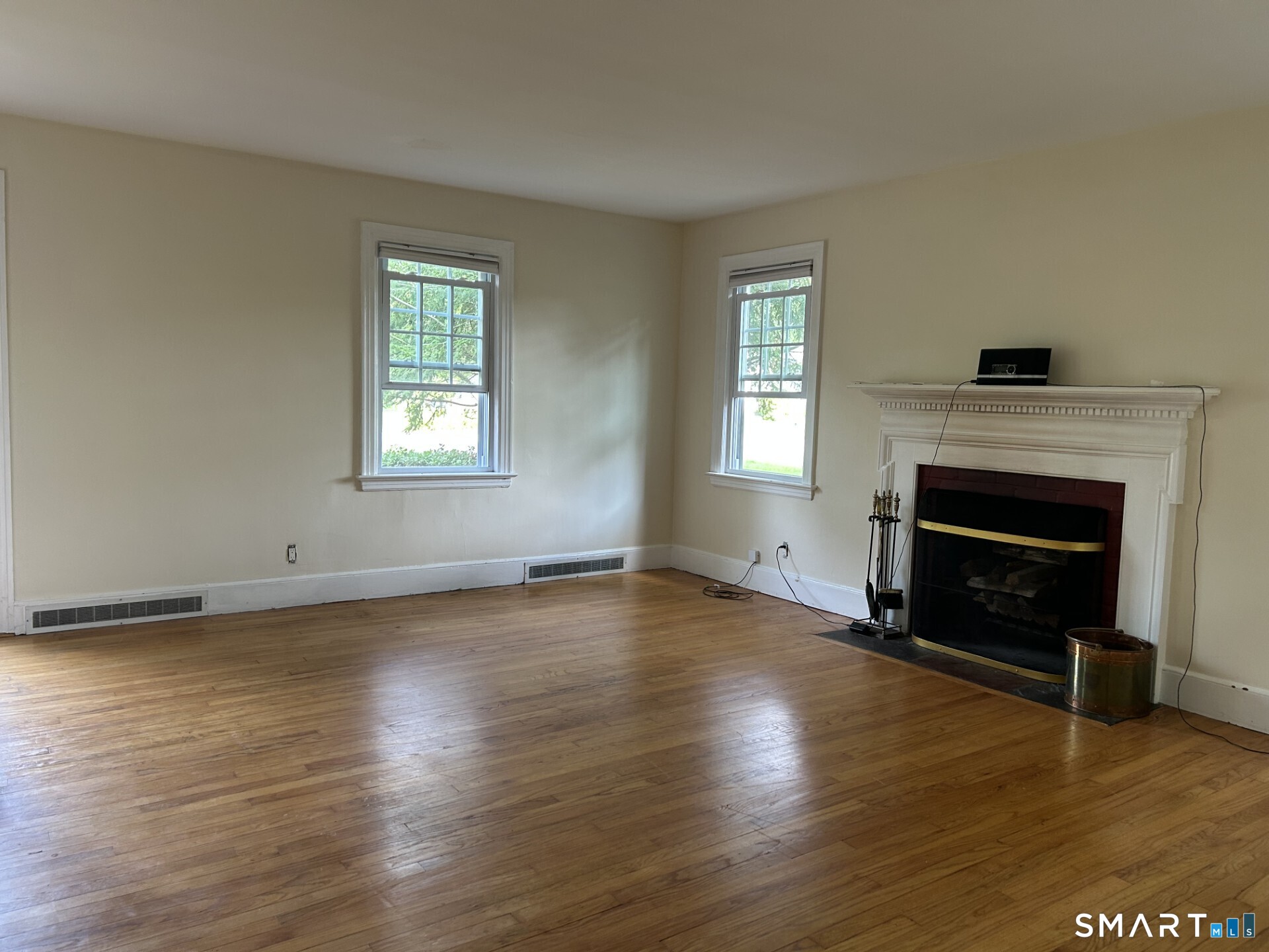 160 Pocono Road Brookfield, CT 06804 - Photo 5 of 12 Gallery Image 5