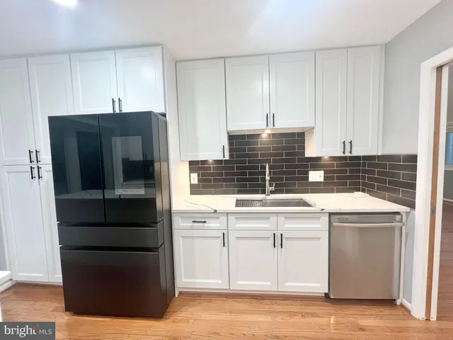 $999,990 | 4816 Dodson Drive, Annandale, VA 22003