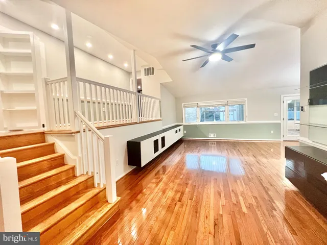 $999,990 | 4816 Dodson Drive, Annandale, VA 22003