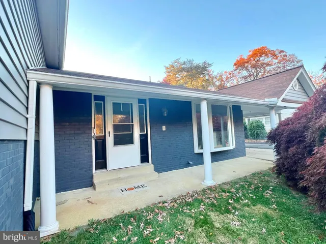 $999,990 | 4816 Dodson Drive, Annandale, VA 22003