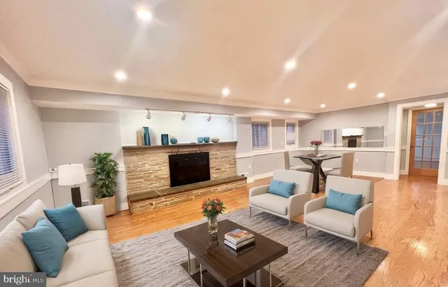 $999,990 | 4816 Dodson Drive, Annandale, VA 22003