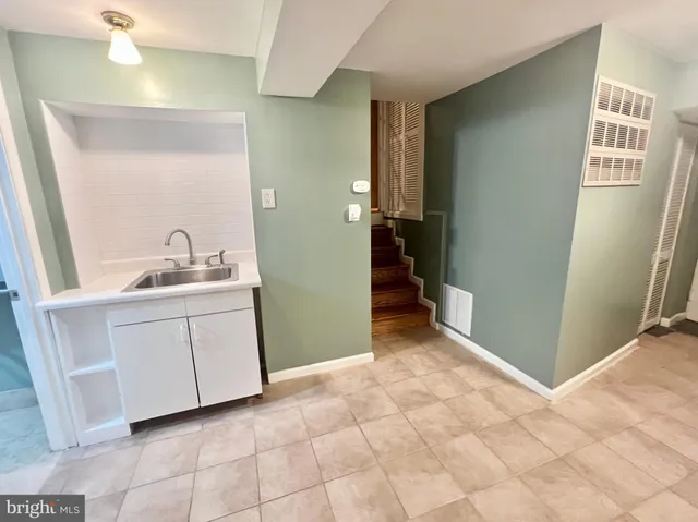 $999,990 | 4816 Dodson Drive, Annandale, VA 22003