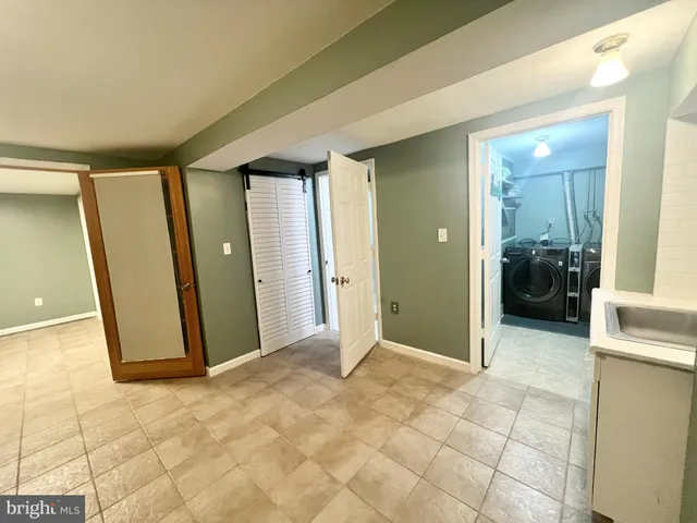 $999,990 | 4816 Dodson Drive, Annandale, VA 22003