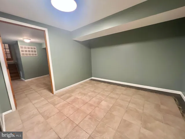 $999,990 | 4816 Dodson Drive, Annandale, VA 22003