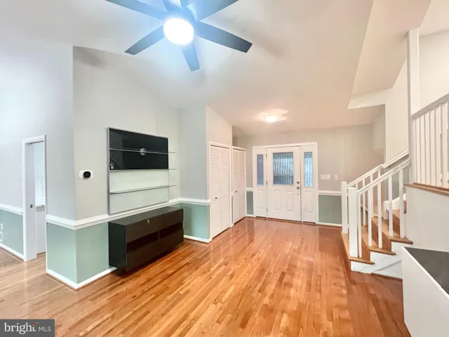 $999,990 | 4816 Dodson Drive, Annandale, VA 22003