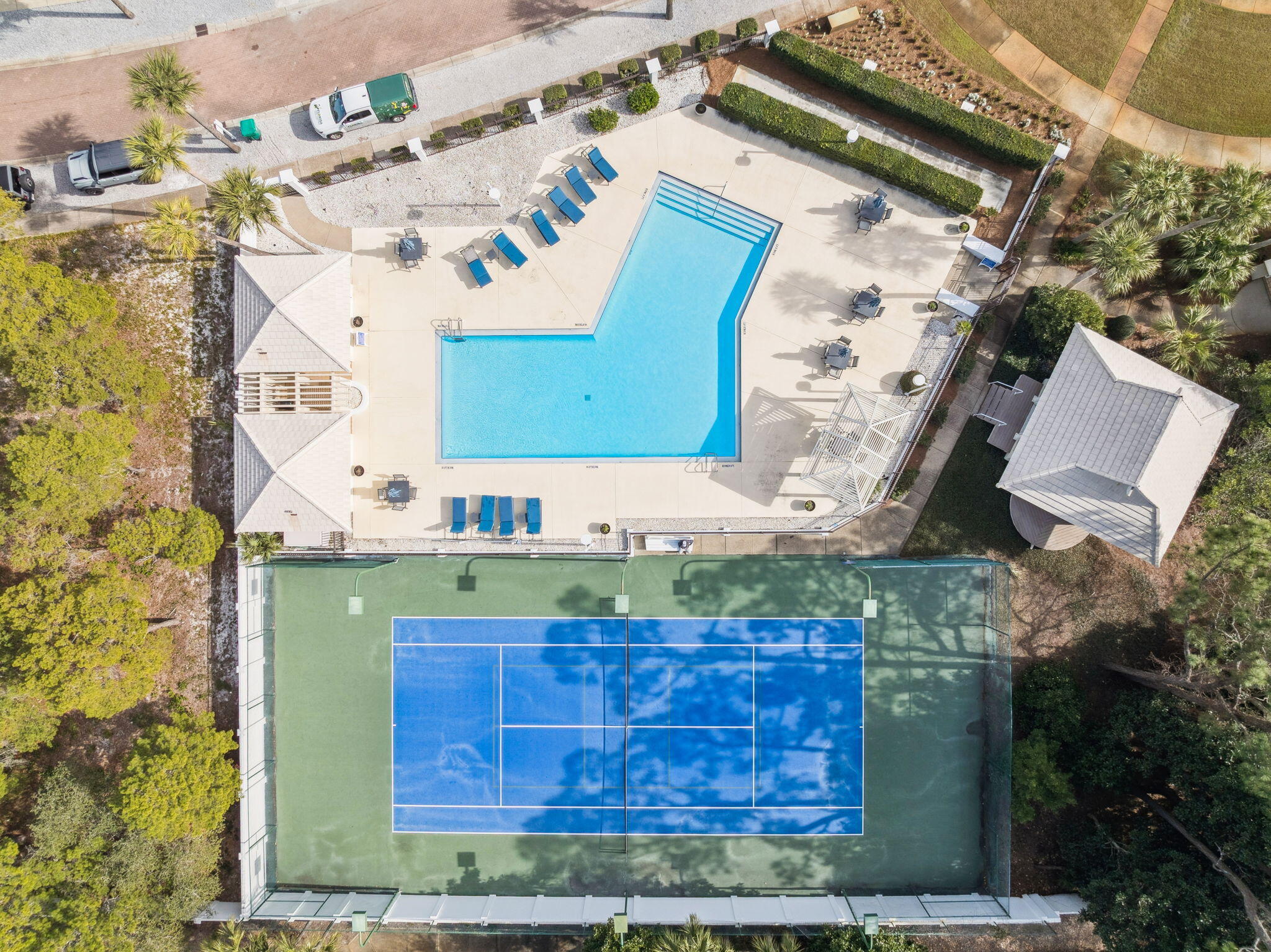 152 White Cliffs Boulevard Santa Rosa Beach, FL 32459 - Photo 77 of 82 a bathroom with a sink and a mirror