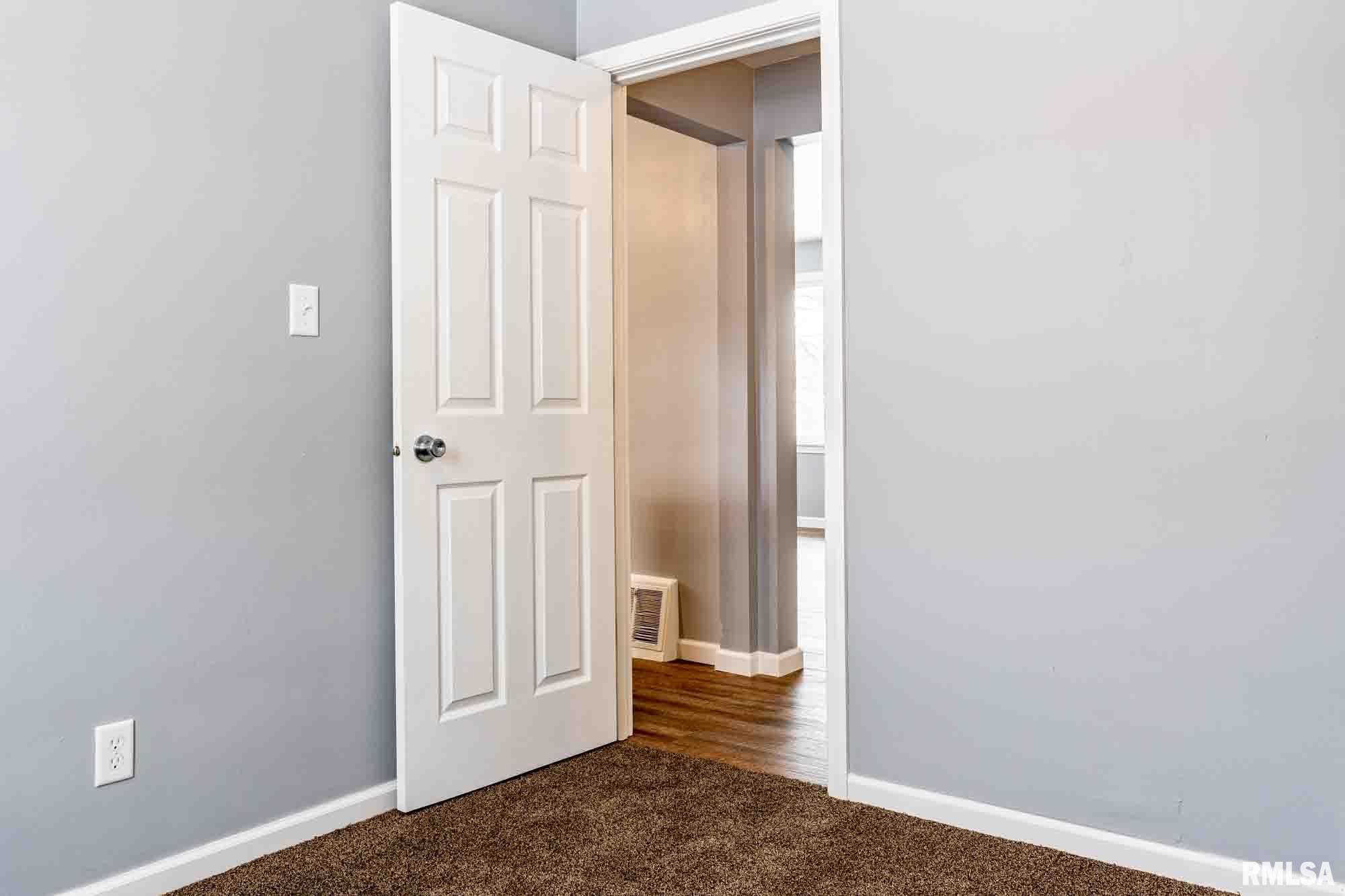 4230 North Wycliffe Road Peoria, IL 61614 - Photo 16 of 21 Gallery Image 16