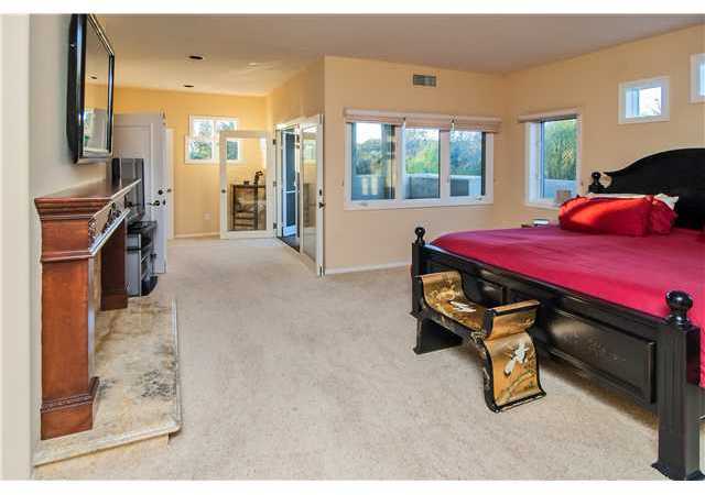 6635 Lago Corte Rancho Santa Fe, CA 92091 - Photo 12 of 25 Master Suite