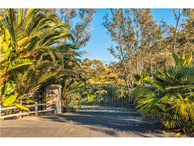 6635 Lago Corte Rancho Santa Fe, CA 92091 - Photo 24 of 25 Private gate