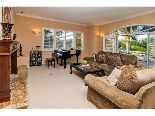 6635 Lago Corte Rancho Santa Fe, CA 92091 - Photo 4 of 25 Formal Living Room