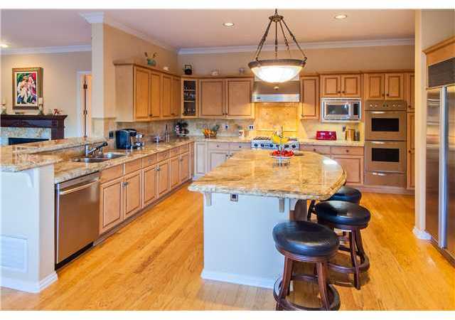 6635 Lago Corte Rancho Santa Fe, CA 92091 - Photo 7 of 25 Gourmet Kitchen w/ prep island/casual bar dining