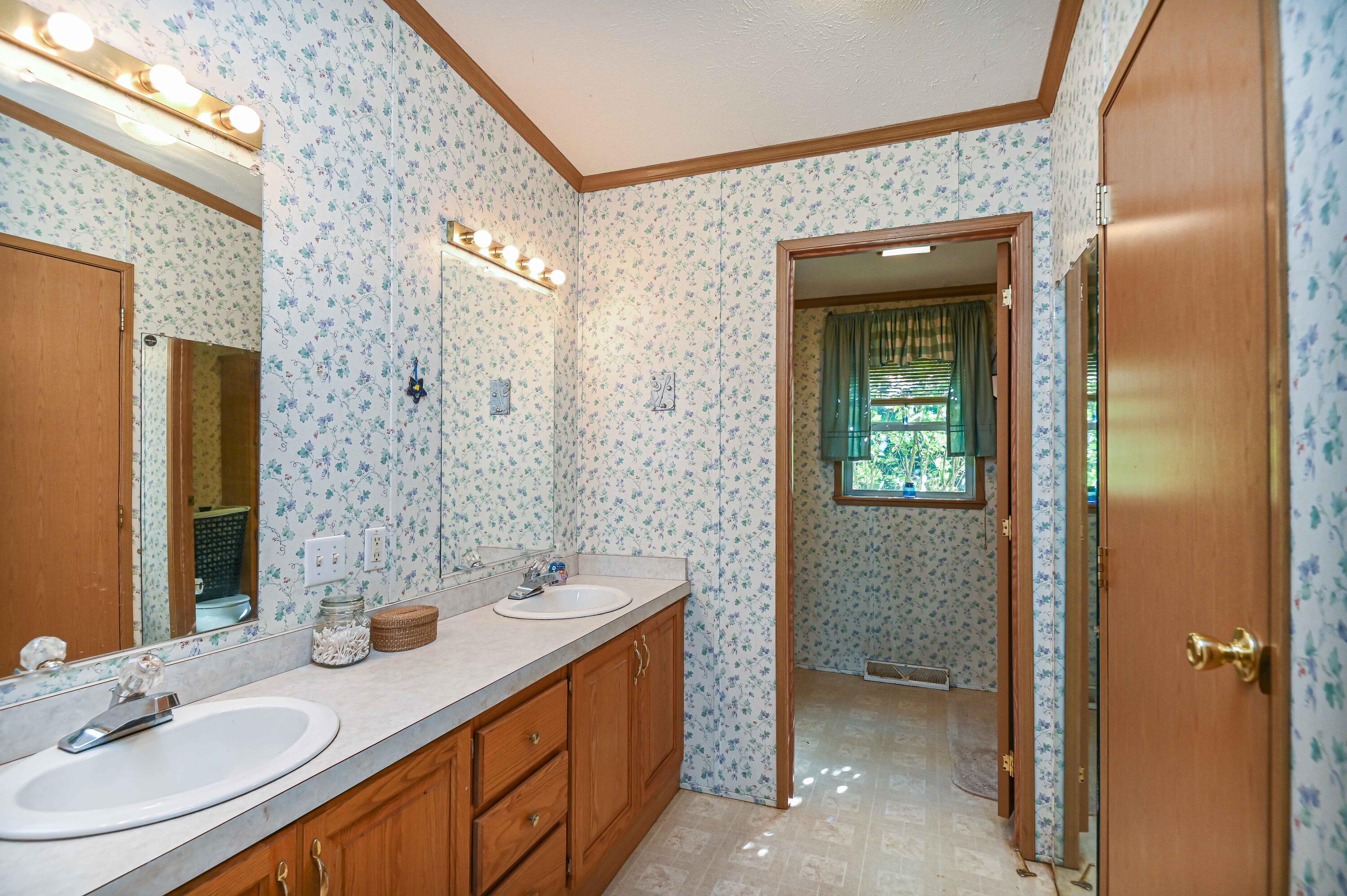 44 Rogers Road York, ME 03909 - Photo 12 of 28 8 - Primary Bath