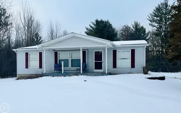 $220,000 | 1022 South Allen Road, St. Clair, MI 48079