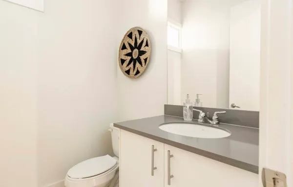 $2,300 | 10211 Las Nubes Avenue, Houston, TX 77075
