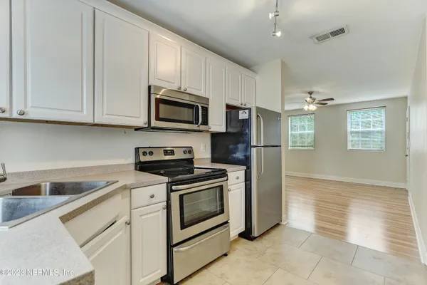 $1,250 | 2358 Herschel Street, Unit 4, Jacksonville, FL 32204