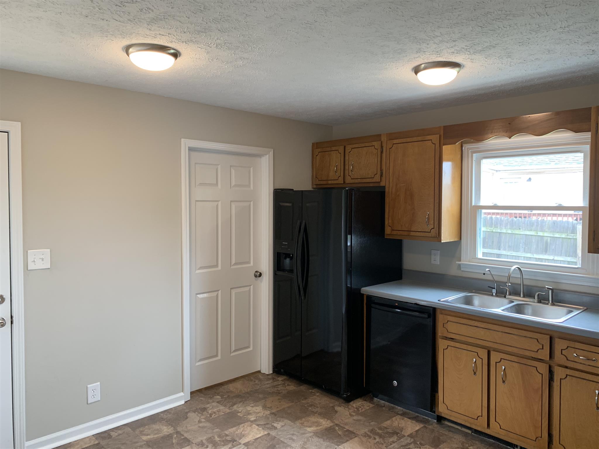 426 Jordan Road Clarksville, TN 37042 - Photo 4 of 22 Gallery Image 4