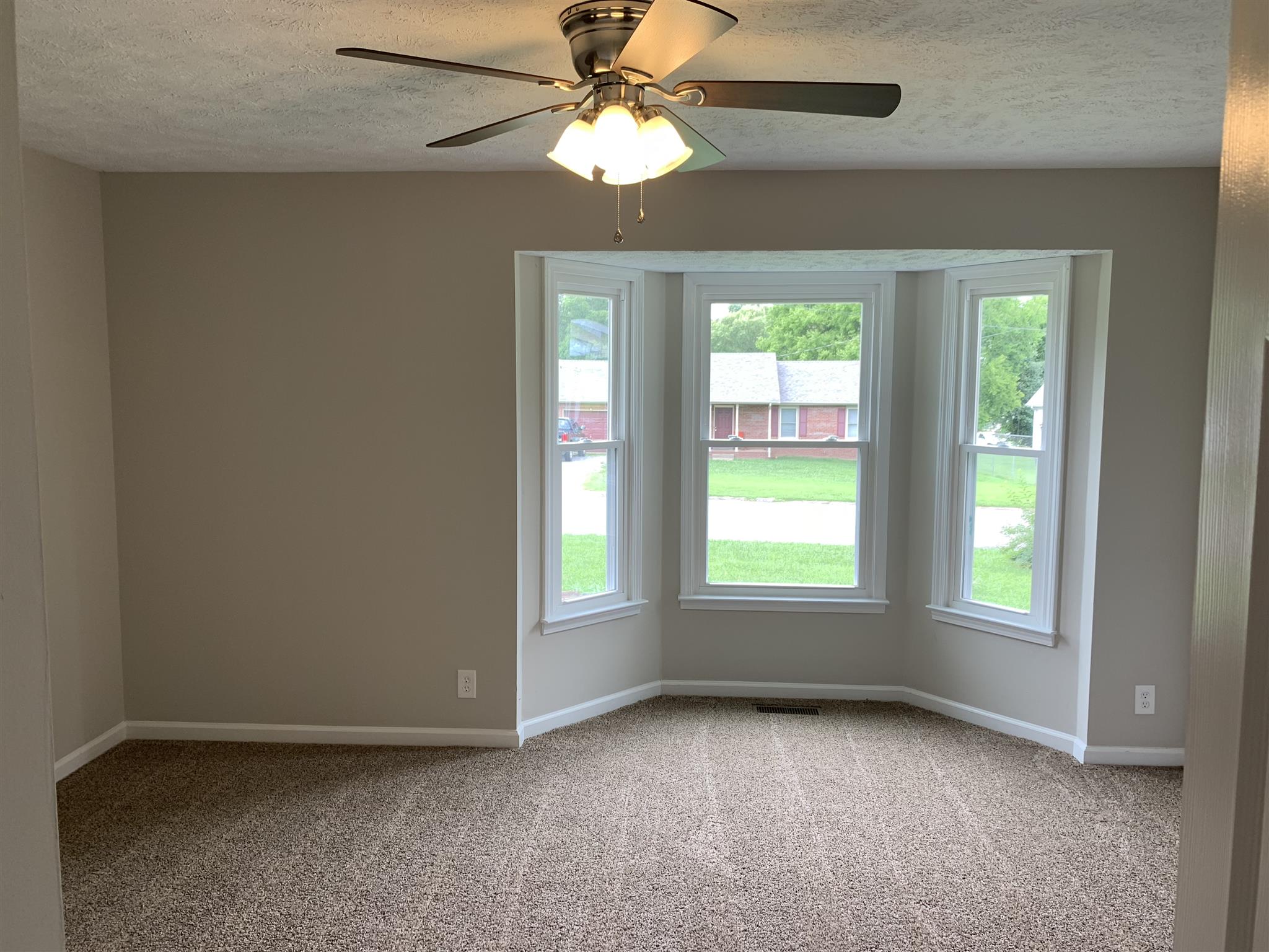 426 Jordan Road Clarksville, TN 37042 - Photo 8 of 22 Gallery Image 8