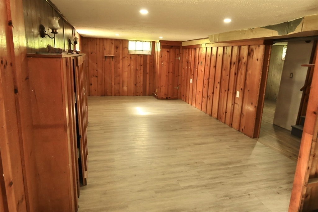 61 Russell Street Springfield, MA 01104 - Photo 18 of 19 Gallery Image 18
