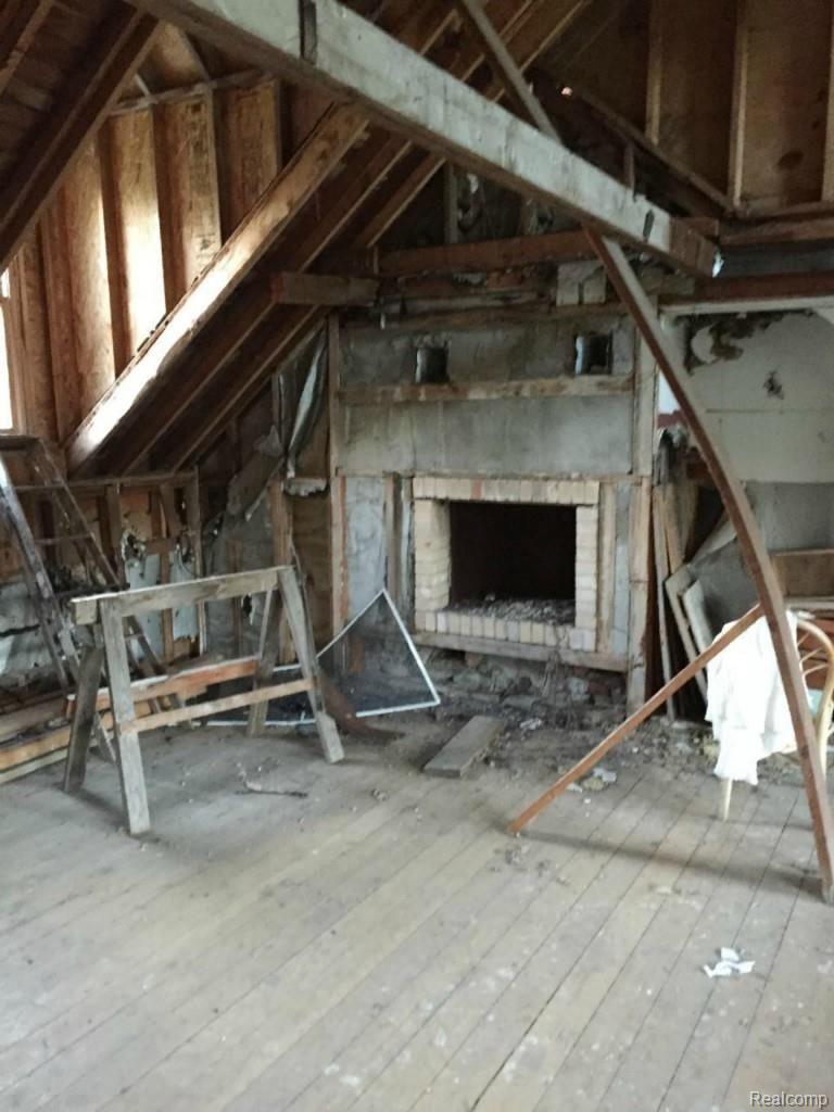 69188 Slating Lane Romeo, MI 48065 - Photo 10 of 18 #10 inside.jpg