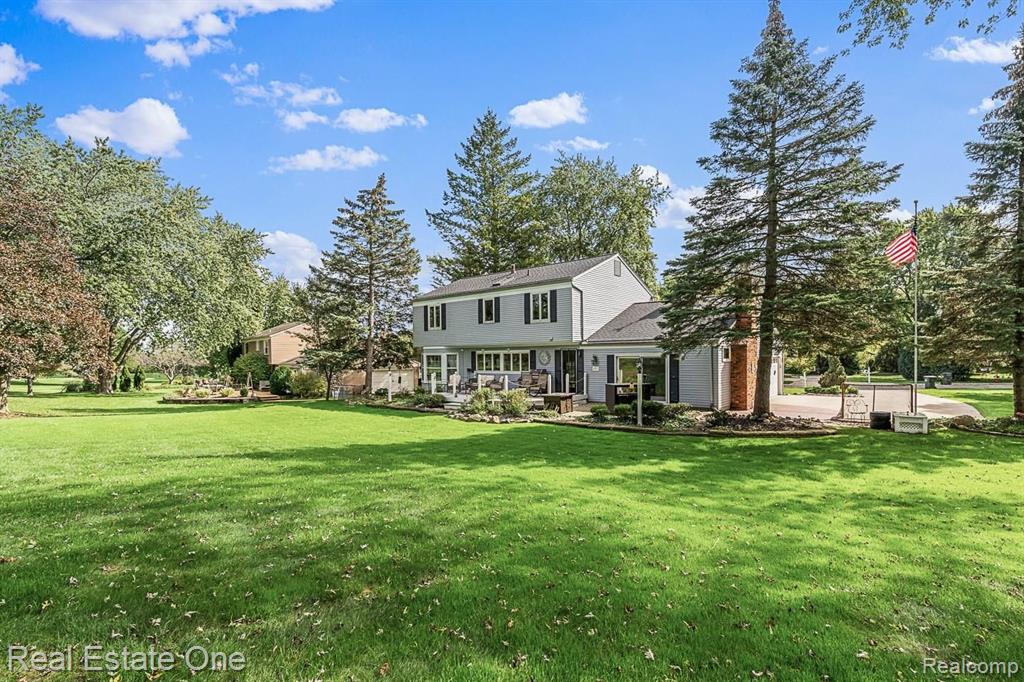 1380 Chestnut Circle Rochester Hills, MI 48309 - Photo 37 of 46