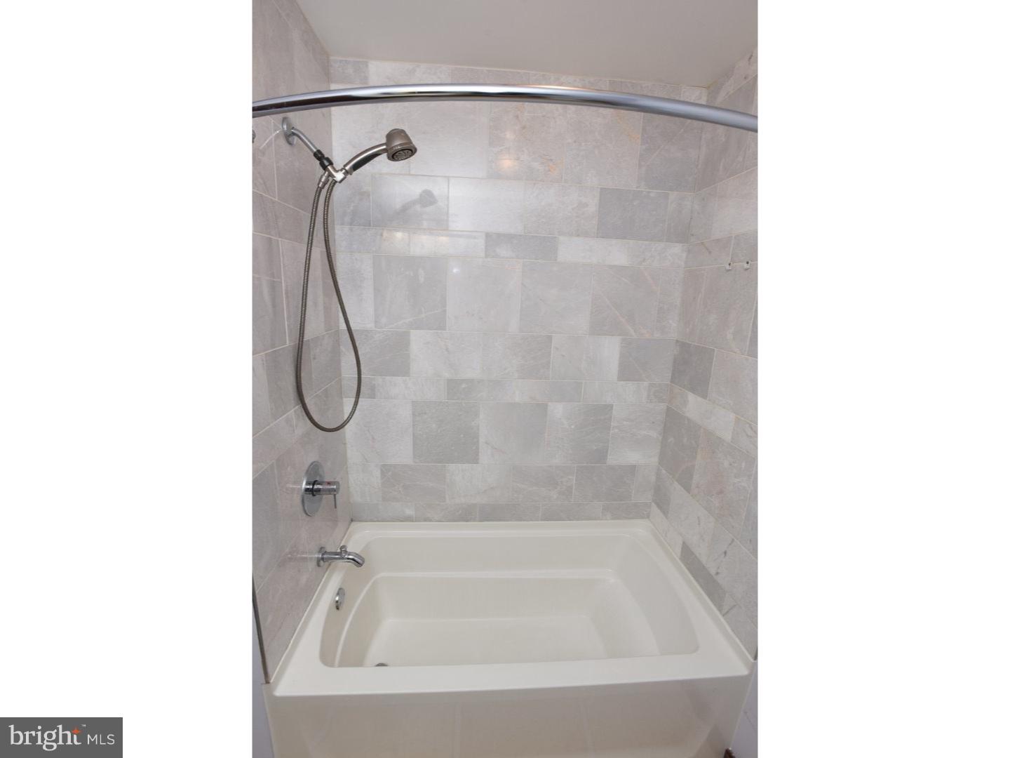 78 Manor Road Gibbsboro, NJ 08026 - Photo 4 of 23