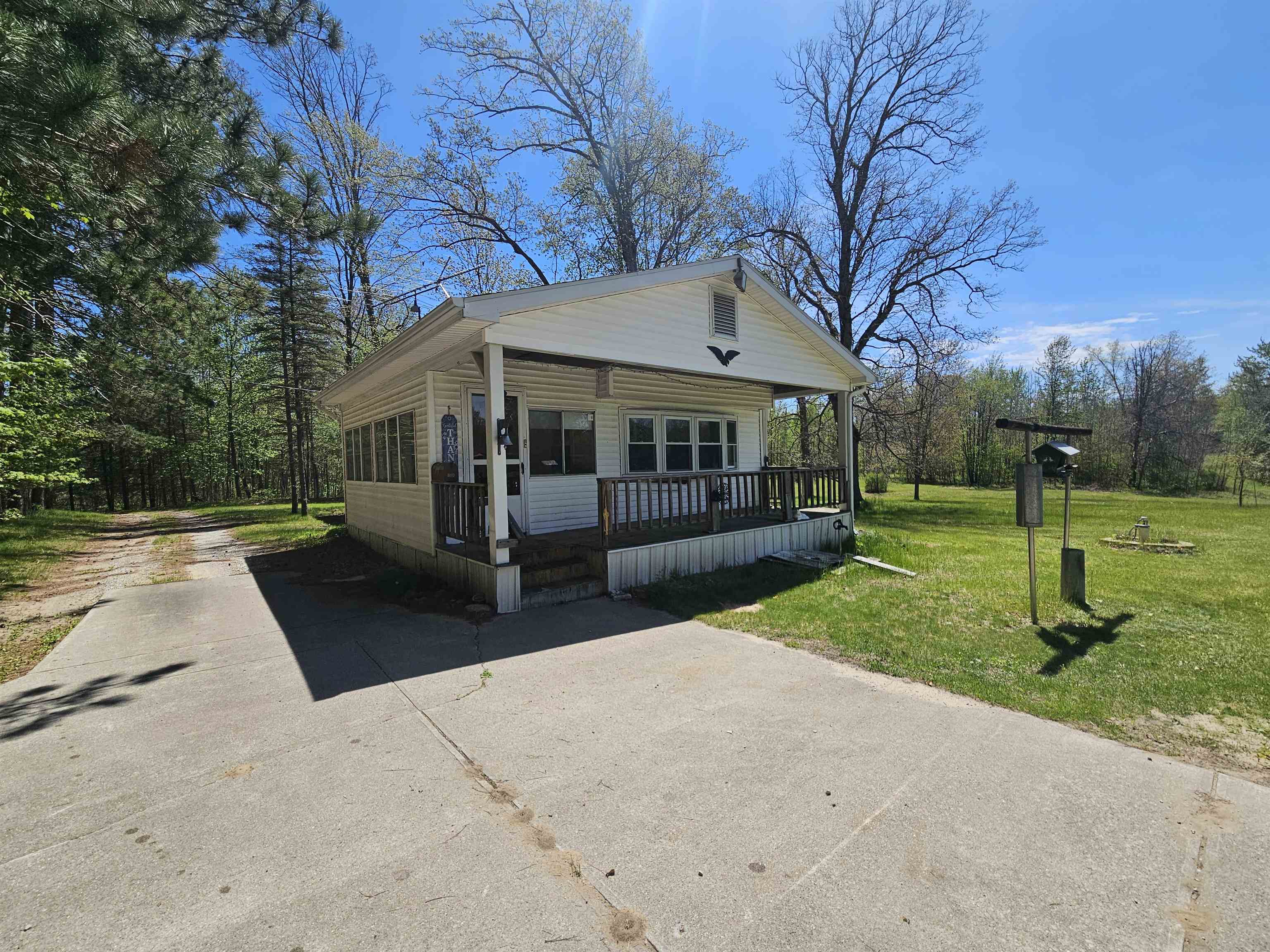 4191 West Arthur Road Harrison, MI 48625 - Photo 1 of 44