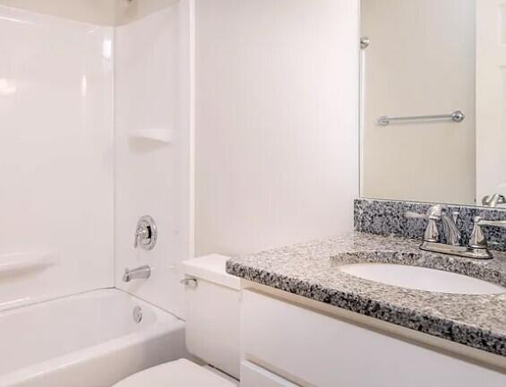 1144 Turkey Foot Road Lexington, KY 40502 - Photo 13 of 15 Guest bath granite accents!